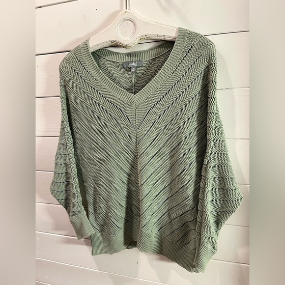 💚OPEN KNIT CHEVRON SWEATER – Light Sage Green (L) - Picture 6 of 11